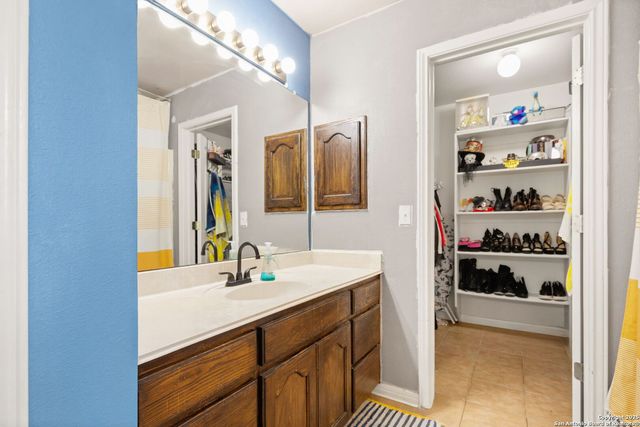 2144 Cornerstone, New Braunfels, TX 78130