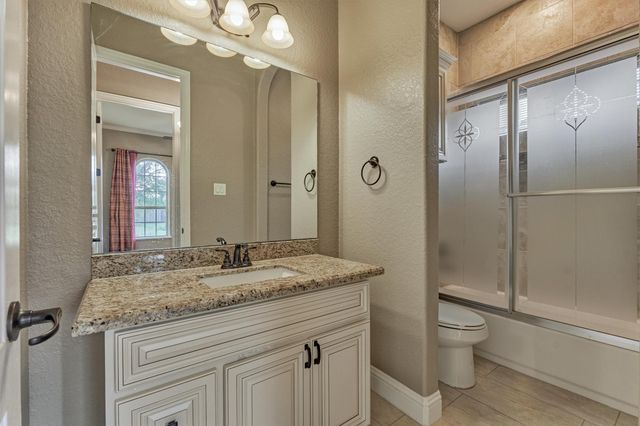 106 Bella Luce, Shenandoah, TX 77381