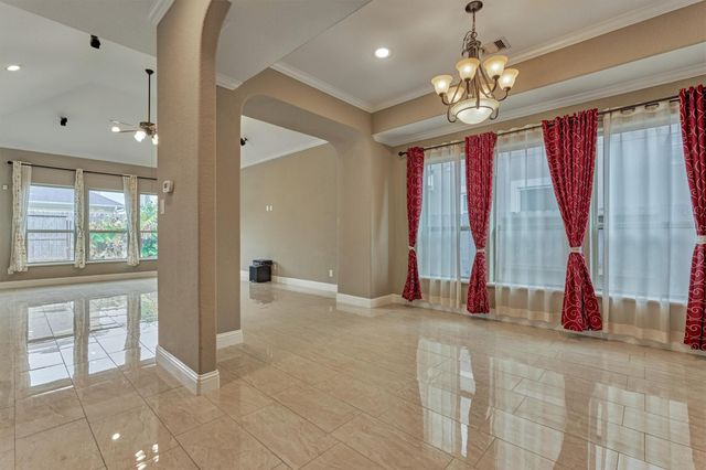 106 Bella Luce, Shenandoah, TX 77381