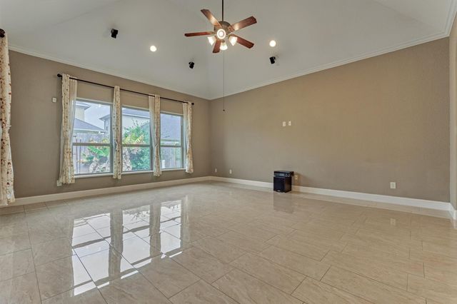 106 Bella Luce, Shenandoah, TX 77381