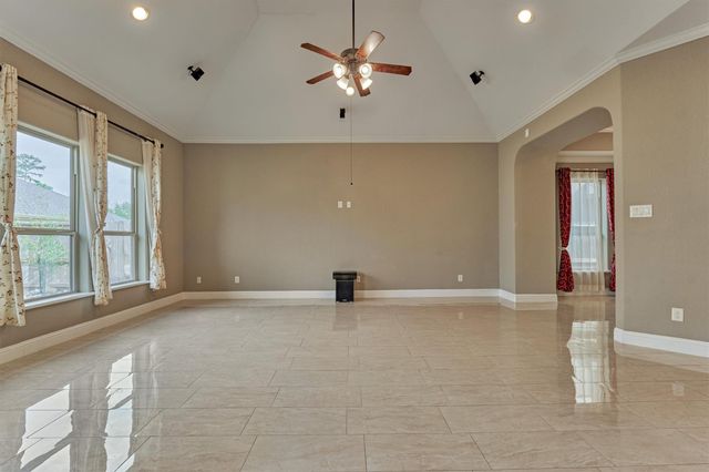 106 Bella Luce, Shenandoah, TX 77381