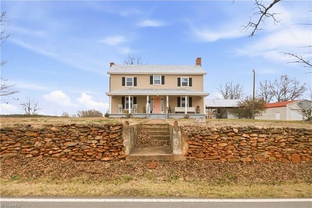 1149 Quaker Church Road, Siloam, NC 27047