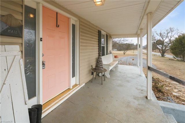 1149 Quaker Church Road, Siloam, NC 27047