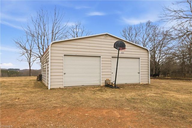 1149 Quaker Church Road, Siloam, NC 27047