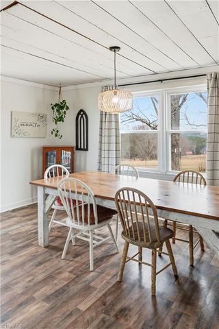 1149 Quaker Church Road, Siloam, NC 27047