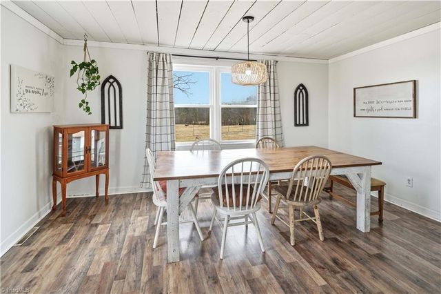 1149 Quaker Church Road, Siloam, NC 27047