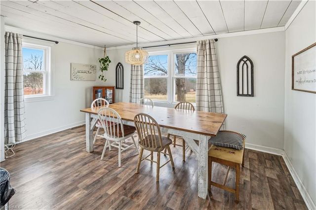 1149 Quaker Church Road, Siloam, NC 27047