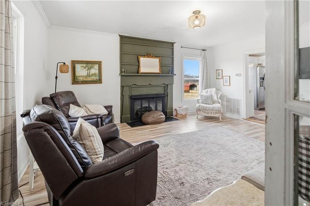 1149 Quaker Church Road, Siloam, NC 27047