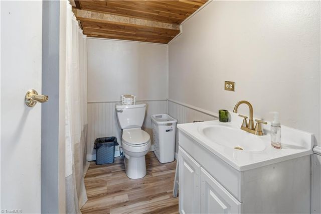 1149 Quaker Church Road, Siloam, NC 27047