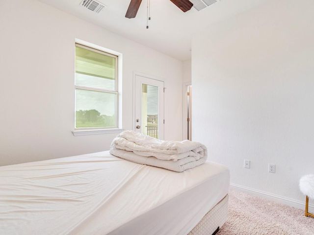 7904 Mandela BND, Austin, TX 78744