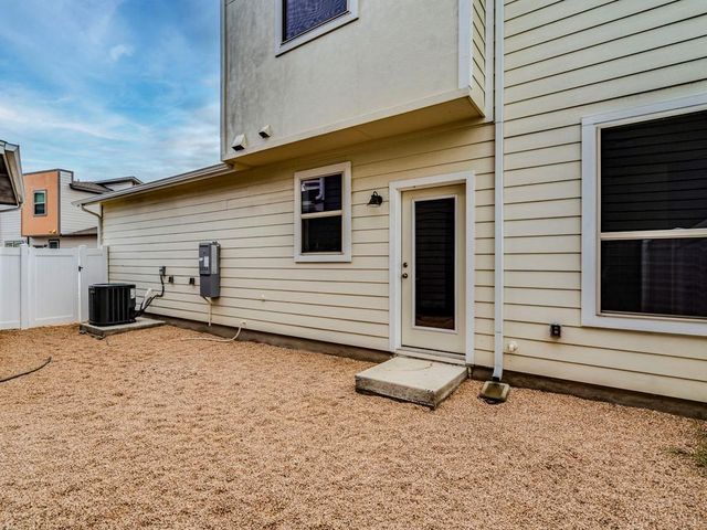 7904 Mandela BND, Austin, TX 78744