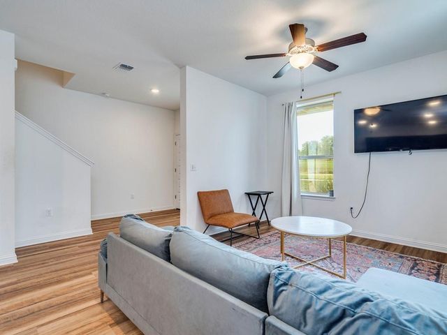 7904 Mandela BND, Austin, TX 78744
