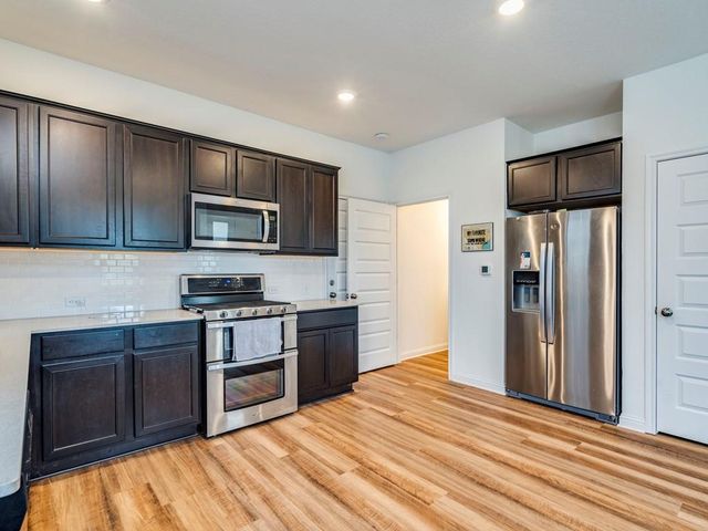 7904 Mandela BND, Austin, TX 78744