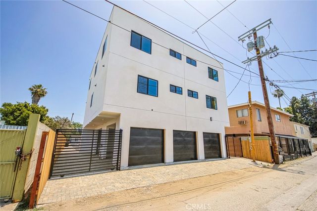 6453 Troost Avenue, North Hollywood, CA 91606