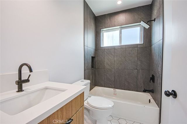 6453 Troost Avenue, North Hollywood, CA 91606