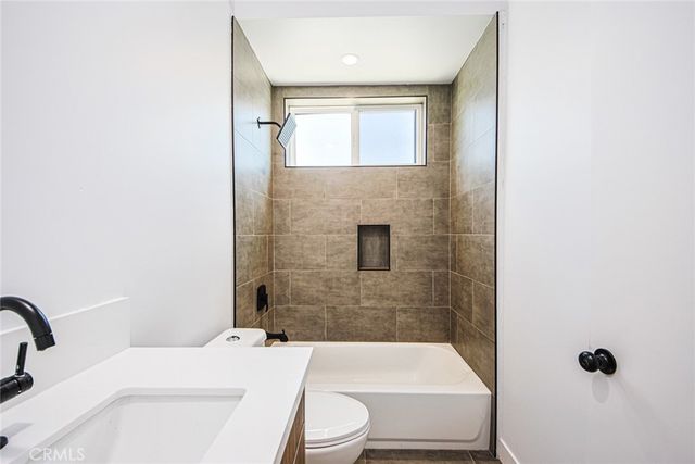 6453 Troost Avenue, North Hollywood, CA 91606
