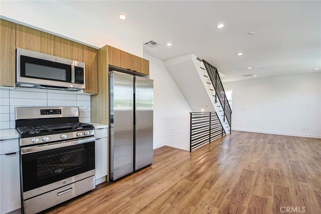 6453 Troost Avenue, North Hollywood, CA 91606