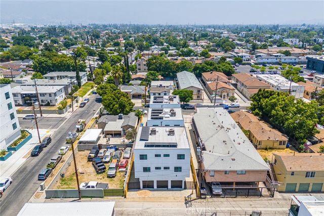 6453 Troost Avenue, North Hollywood, CA 91606