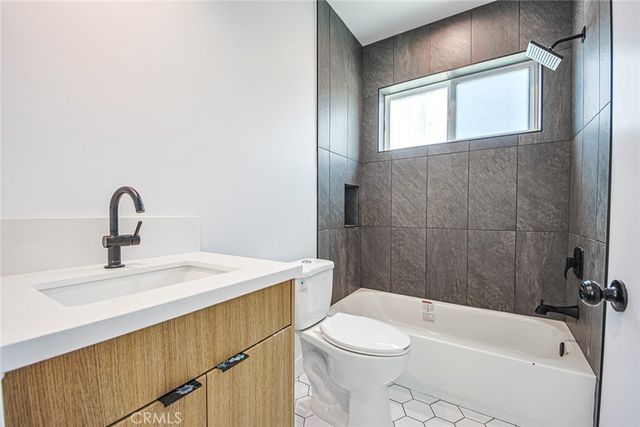 6453 Troost Avenue, North Hollywood, CA 91606