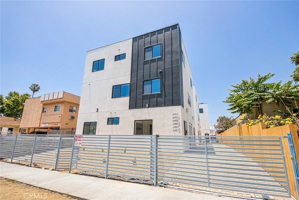 6453 Troost Avenue, North Hollywood, CA 91606