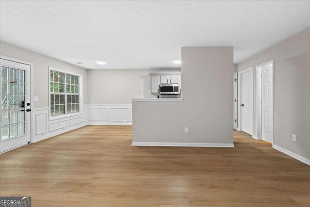 6261 Lake Valley Point, Lithonia, GA 30058