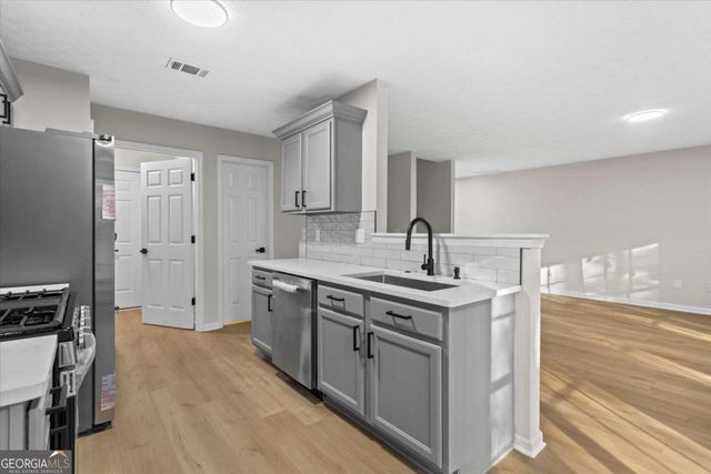 6261 Lake Valley Point, Lithonia, GA 30058