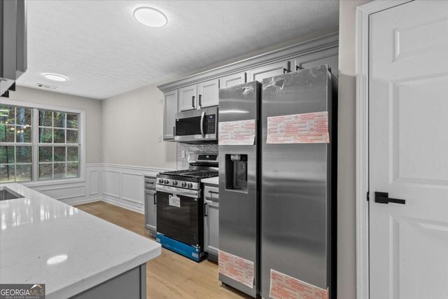 6261 Lake Valley Point, Lithonia, GA 30058