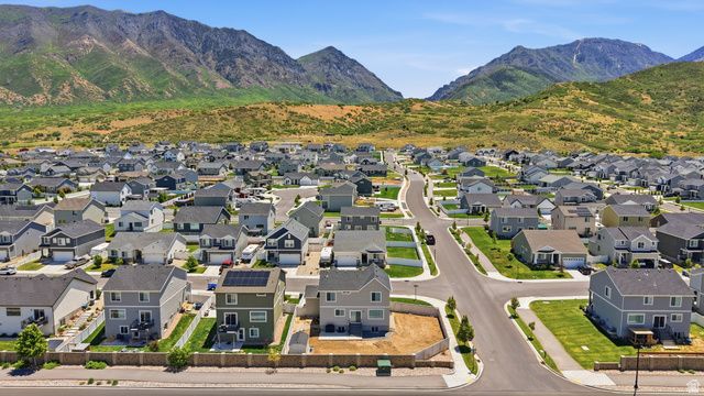 1202 S RAINTREE LN, Santaquin, UT 84655