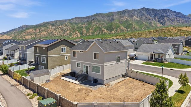 1202 S RAINTREE LN, Santaquin, UT 84655