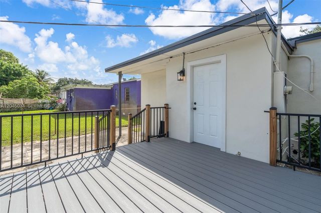 1246 Fisherman St, Opa-locka, FL 33054