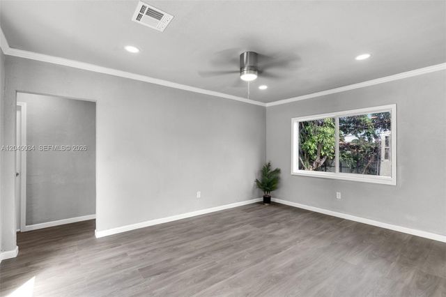 1246 Fisherman St, Opa-locka, FL 33054