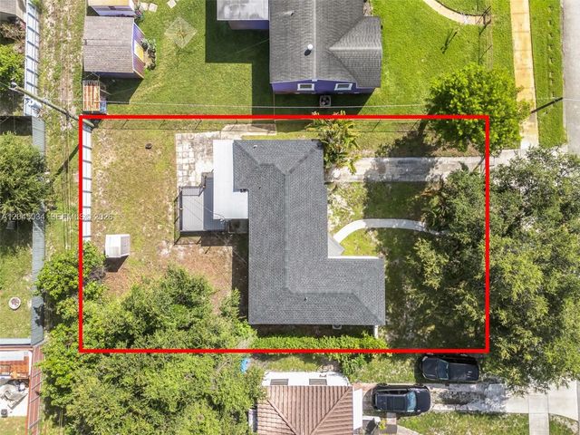 1246 Fisherman St, Opa-locka, FL 33054