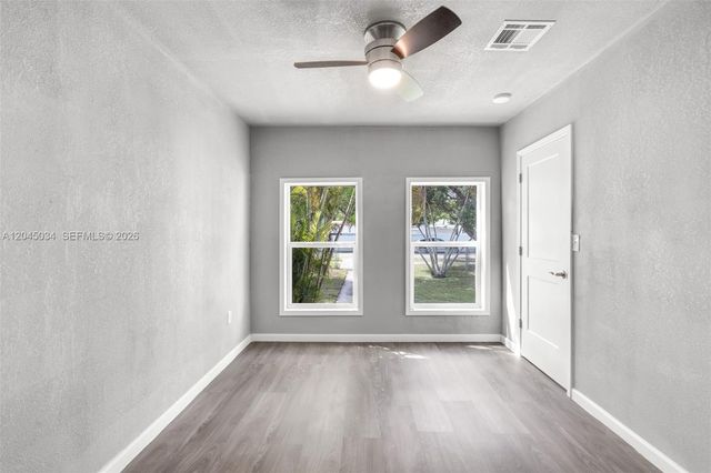 1246 Fisherman St, Opa-locka, FL 33054