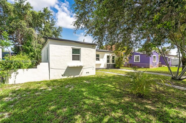 1246 Fisherman St, Opa-locka, FL 33054