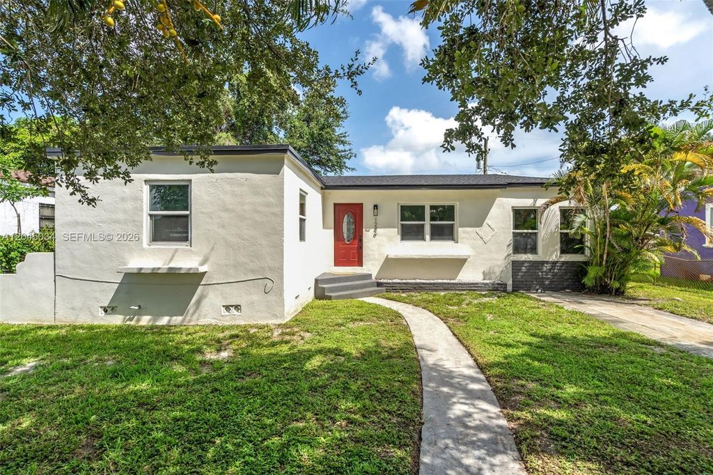 1246 Fisherman St, Opa-locka, FL 33054