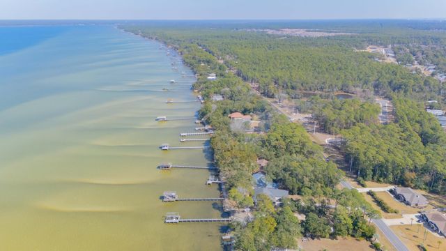 5756 E Bay Boulevard, Gulf Breeze, FL 32563
