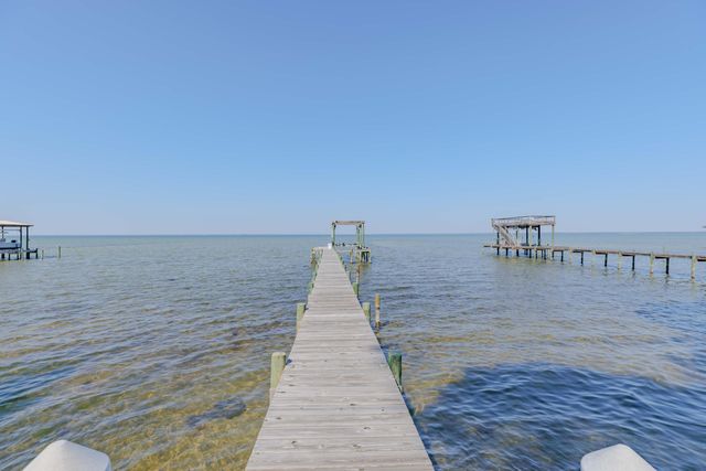 5756 E Bay Boulevard, Gulf Breeze, FL 32563