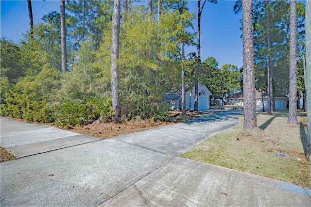 5756 E Bay Boulevard, Gulf Breeze, FL 32563