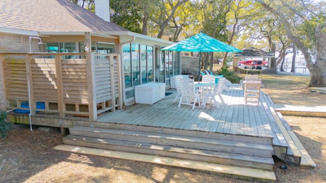 5756 E Bay Boulevard, Gulf Breeze, FL 32563