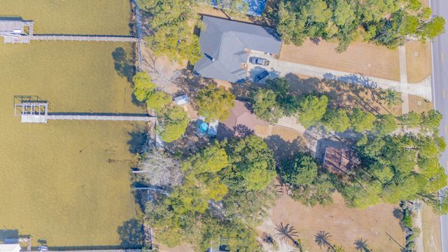 5756 E Bay Boulevard, Gulf Breeze, FL 32563