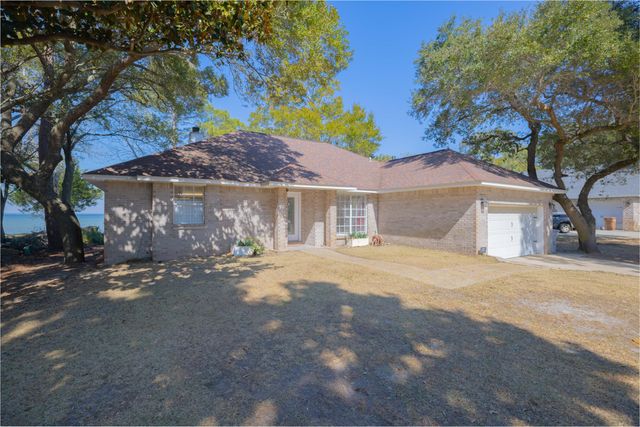 5756 E Bay Boulevard, Gulf Breeze, FL 32563
