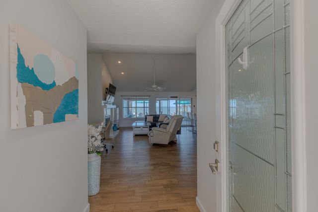 5756 E Bay Boulevard, Gulf Breeze, FL 32563