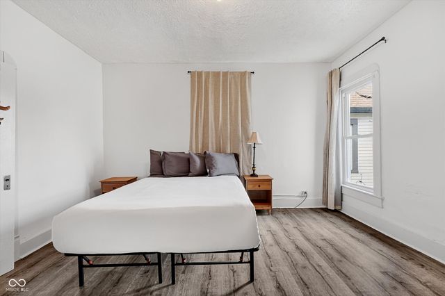 2446 Carrollton Avenue, Indianapolis, IN 46205