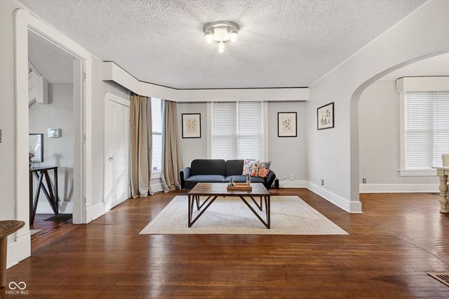 2446 Carrollton Avenue, Indianapolis, IN 46205