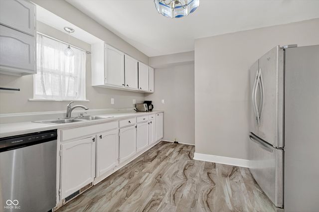 2446 Carrollton Avenue, Indianapolis, IN 46205