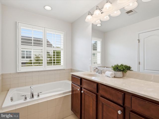 4960 6TH ST NE, Washington, DC 20017