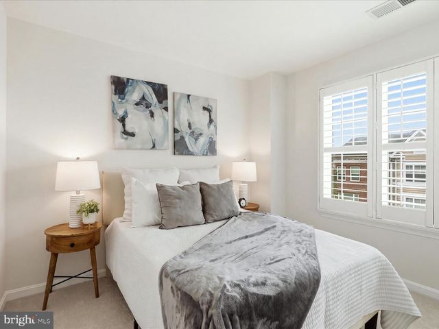 4960 6TH ST NE, Washington, DC 20017