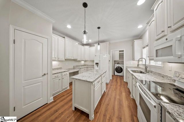 107 Buttercup Court, Westminster, SC 29693