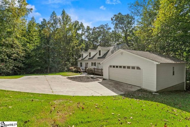 107 Buttercup Court, Westminster, SC 29693