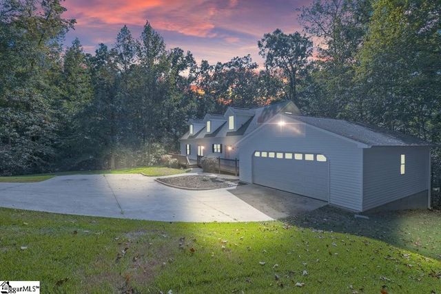 107 Buttercup Court, Westminster, SC 29693